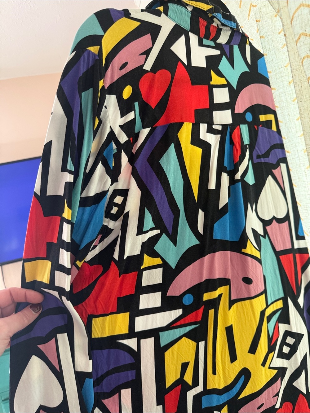 In Living Color - Colorful Abstract Print Button-Up Blouse - Picture 5 of 6